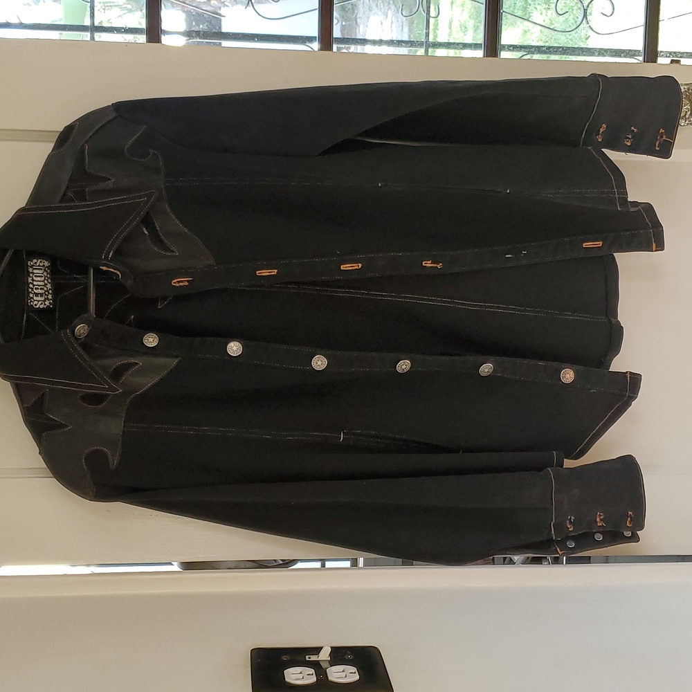 Serious brand denim jacket with leather accents size Small